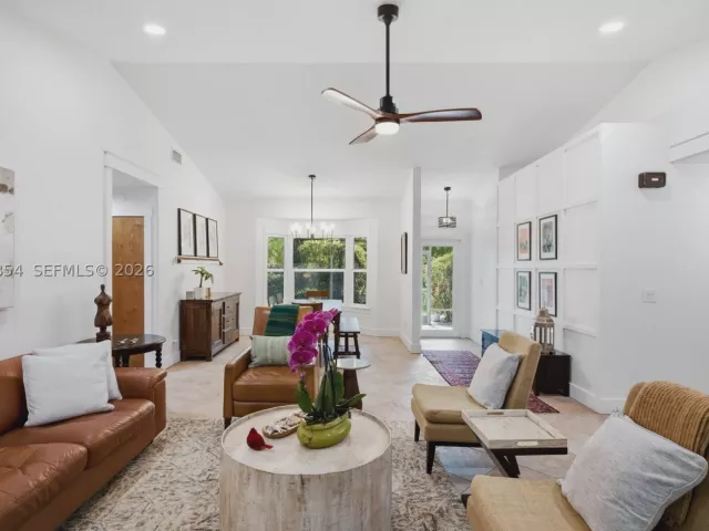 3-bedroom home for sale in Homestead - 24280 SW 182nd Ave - MondialRealty