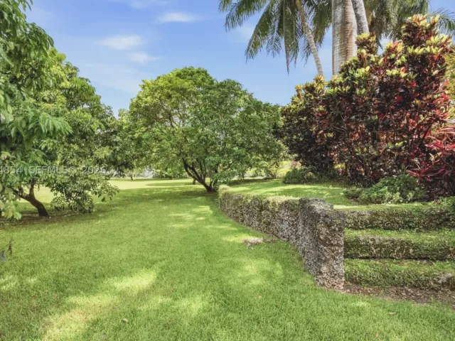 3-bedroom home for sale in Homestead - 24280 SW 182nd Ave - MondialRealty