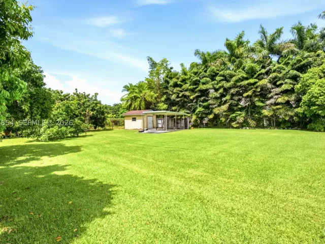 3-bedroom home for sale in Homestead - 24280 SW 182nd Ave - MondialRealty