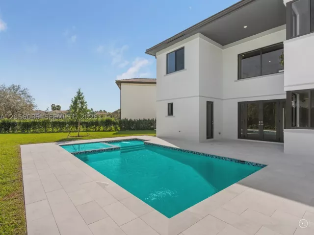 5-bedroom home for sale in Miami - 19701 NE 16 PL - MondialRealty