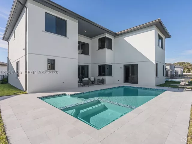 5-bedroom home for sale in Miami - 19701 NE 16 PL - MondialRealty