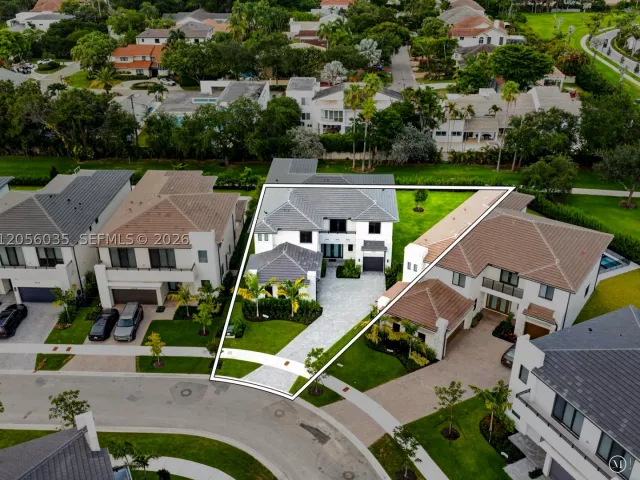 5-bedroom home for sale in Miami - 19701 NE 16 PL - MondialRealty