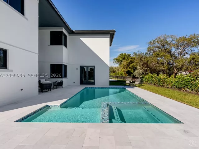 5-bedroom home for sale in Miami - 19701 NE 16 PL - MondialRealty