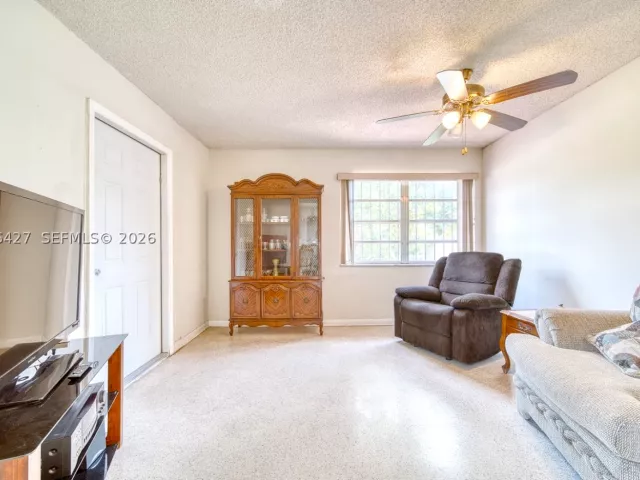 4-bedroom home for sale in Miami - 6335 SW 31st St - MondialRealty