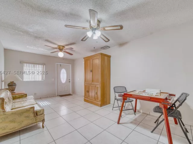 4-bedroom home for sale in Miami - 6335 SW 31st St - MondialRealty