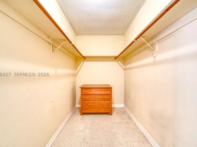 4-bedroom home for sale in Miami - 6335 SW 31st St - MondialRealty