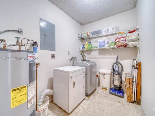 4-bedroom home for sale in Miami - 6335 SW 31st St - MondialRealty