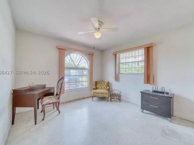 4-bedroom home for sale in Miami - 6335 SW 31st St - MondialRealty