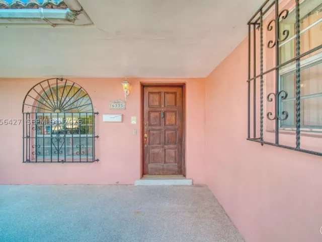 4-bedroom home for sale in Miami - 6335 SW 31st St - MondialRealty