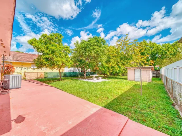 4-bedroom home for sale in Miami - 6335 SW 31st St - MondialRealty