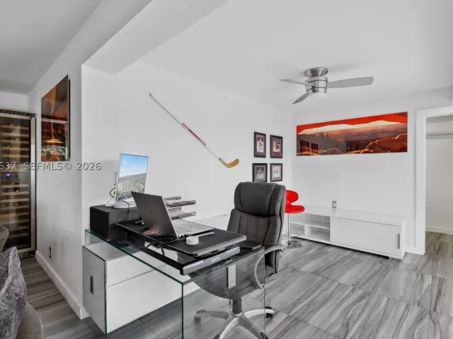 5-bedroom home for rent in Fort Lauderdale - 2886 NE 25th St - MondialRealty