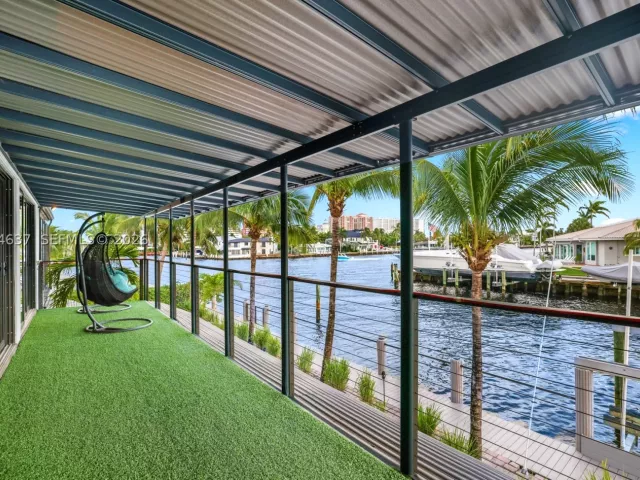 5-bedroom home for rent in Fort Lauderdale - 2886 NE 25th St - MondialRealty