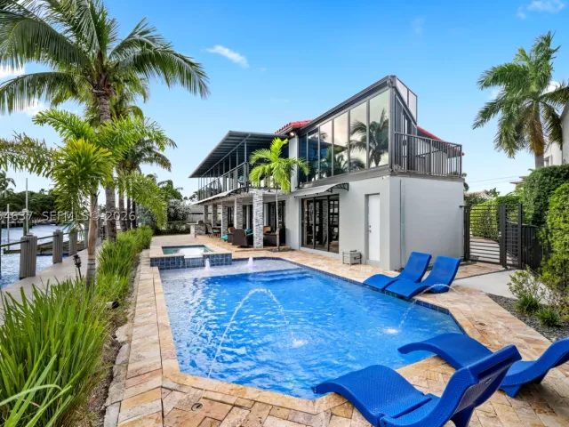 5-bedroom home for rent in Fort Lauderdale - 2886 NE 25th St - MondialRealty