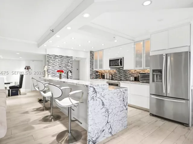 2-bedroom condo for rent in Hallandale Beach - 300 Three Islands Blvd PH3A - MondialRealty