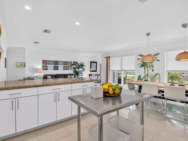 3-bedroom home for rent in Boca Raton - 700 NE 70th Street - MondialRealty