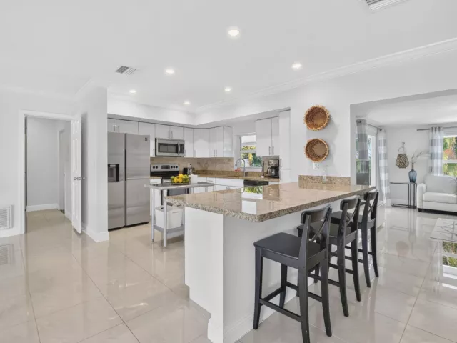 3-bedroom home for rent in Boca Raton - 700 NE 70th Street - MondialRealty