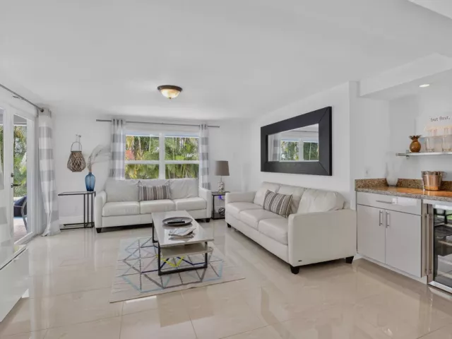 3-bedroom home for rent in Boca Raton - 700 NE 70th Street - MondialRealty