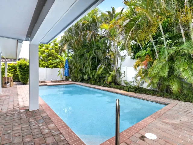 3-bedroom home for rent in Boca Raton - 700 NE 70th Street - MondialRealty