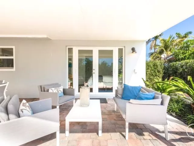 3-bedroom home for rent in Boca Raton - 700 NE 70th Street - MondialRealty