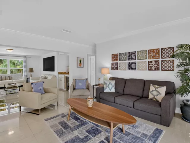 3-bedroom home for rent in Boca Raton - 700 NE 70th Street - MondialRealty