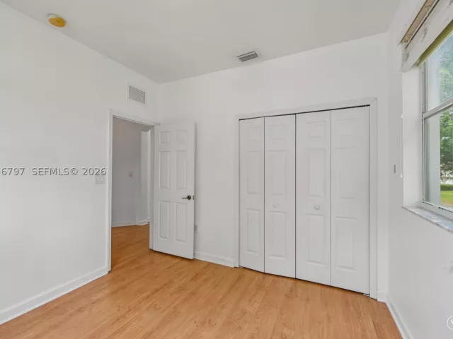 3-bedroom home for rent in Doral - 8188 NW 108th Pl - - MondialRealty