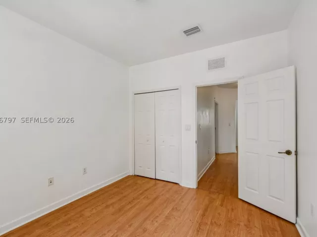 3-bedroom home for rent in Doral - 8188 NW 108th Pl - - MondialRealty