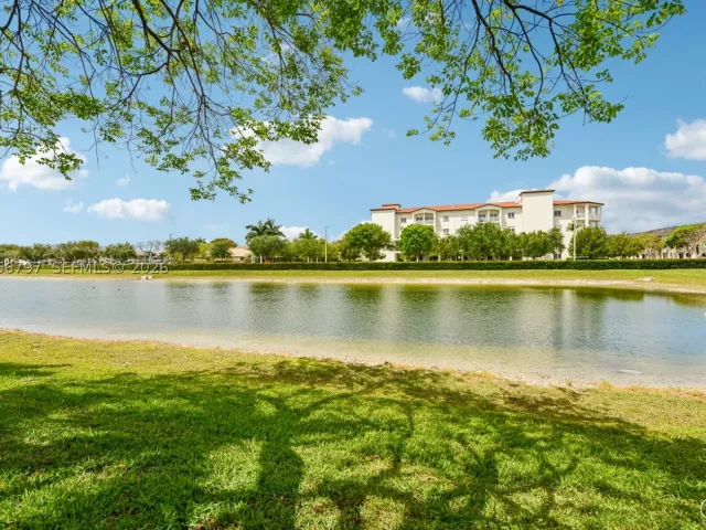 3-bedroom home for rent in Doral - 8188 NW 108th Pl - - MondialRealty