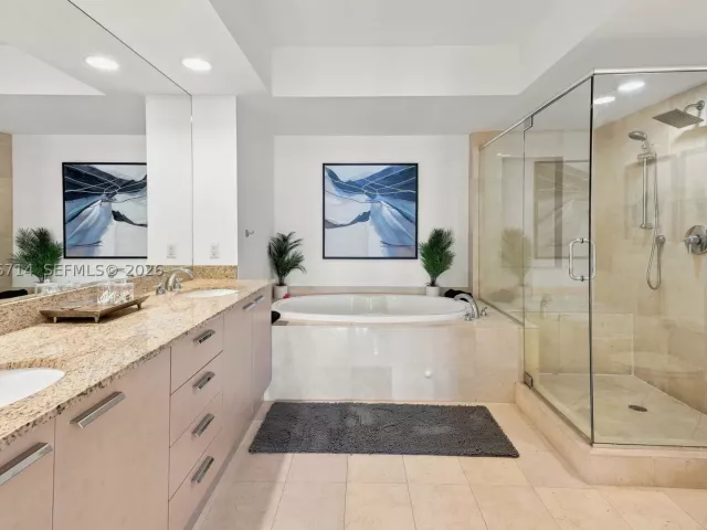 3-bedroom condo for rent in Hallandale Beach - 1850 S Ocean Dr 2204 - MondialRealty