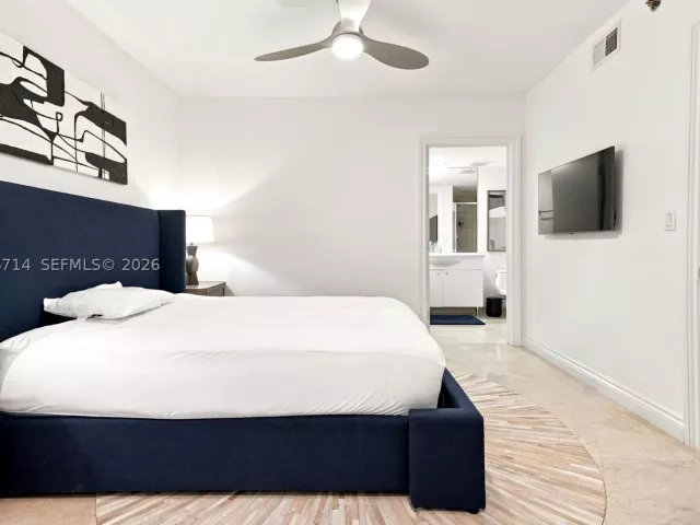 3-bedroom condo for rent in Hallandale Beach - 1850 S Ocean Dr 2204 - MondialRealty