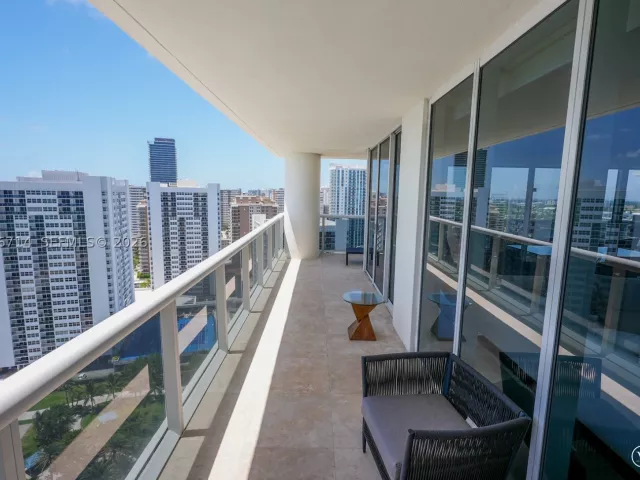 3-bedroom condo for rent in Hallandale Beach - 1850 S Ocean Dr 2204 - MondialRealty