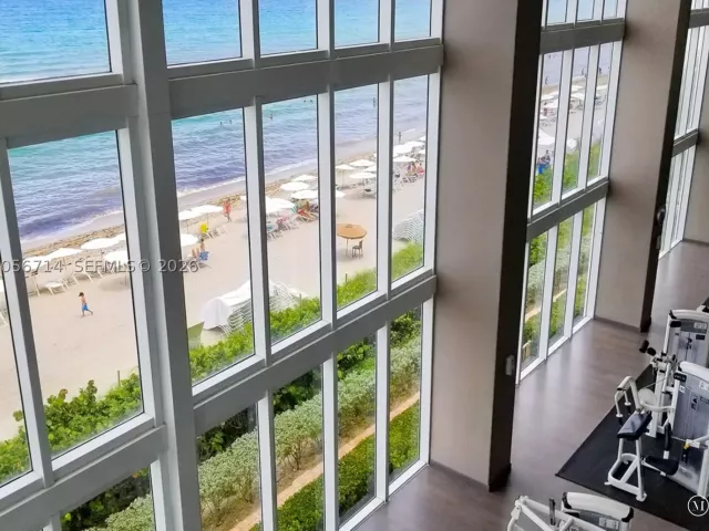 3-bedroom condo for rent in Hallandale Beach - 1850 S Ocean Dr 2204 - MondialRealty