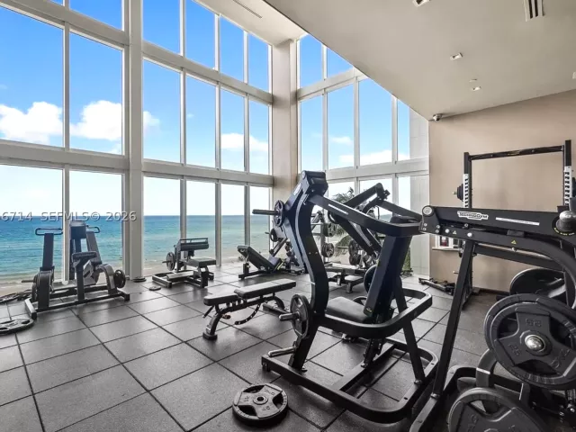 3-bedroom condo for rent in Hallandale Beach - 1850 S Ocean Dr 2204 - MondialRealty