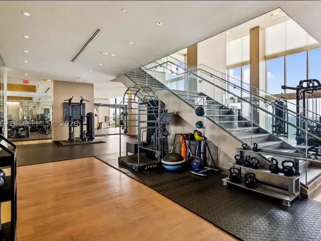3-bedroom condo for rent in Hallandale Beach - 1850 S Ocean Dr 2204 - MondialRealty