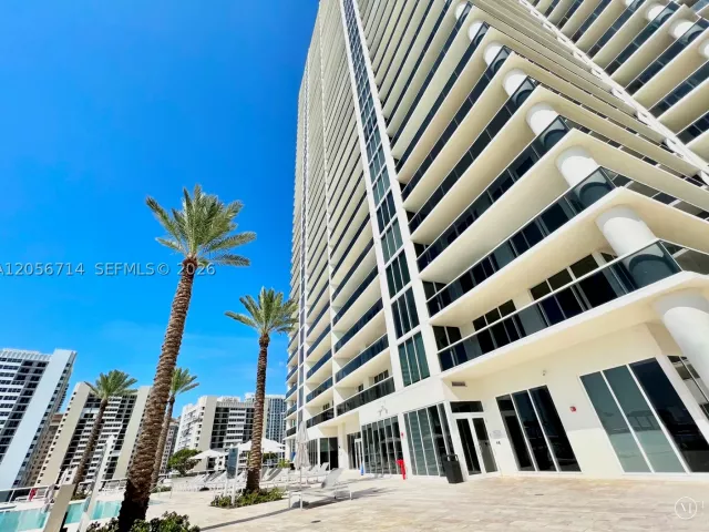 3-bedroom condo for rent in Hallandale Beach - 1850 S Ocean Dr 2204 - MondialRealty
