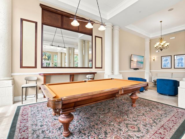 3-bedroom condo for sale in Sunny Isles Beach - 17100 N Bay Road 1401 - MondialRealty