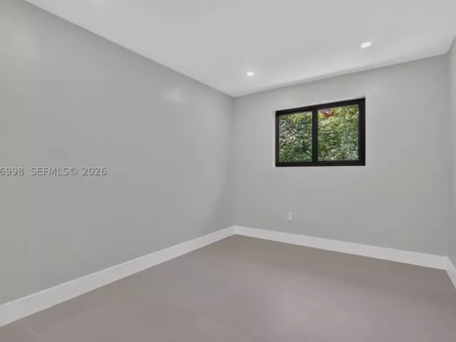 5-bedroom home for sale in Miami - 2216 SW 62nd Ave - MondialRealty