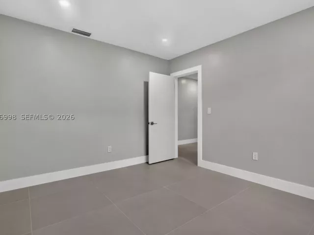 5-bedroom home for sale in Miami - 2216 SW 62nd Ave - MondialRealty