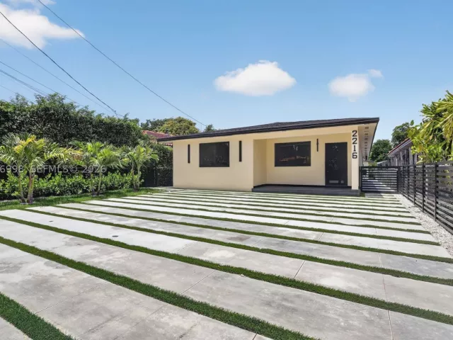 5-bedroom home for sale in Miami - 2216 SW 62nd Ave - MondialRealty
