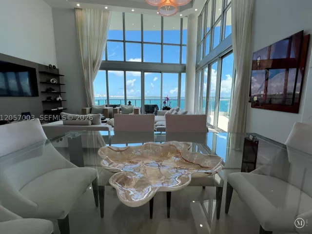 3-bedroom condo for rent in Miami - 1331 Brickell Bay Dr BL-48 - MondialRealty