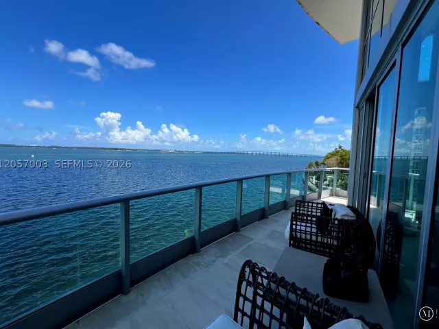 3-bedroom condo for rent in Miami - 1331 Brickell Bay Dr BL-48 - MondialRealty