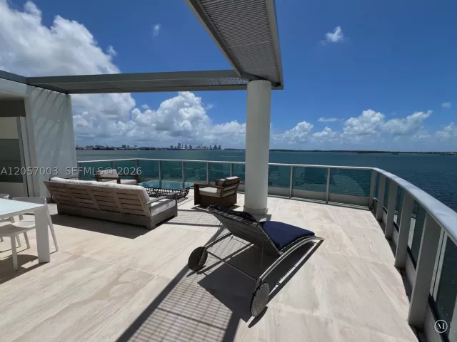 3-bedroom condo for rent in Miami - 1331 Brickell Bay Dr BL-48 - MondialRealty