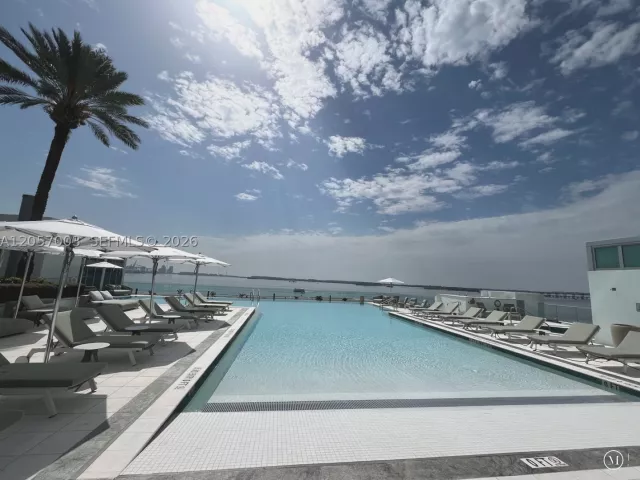 3-bedroom condo for rent in Miami - 1331 Brickell Bay Dr BL-48 - MondialRealty