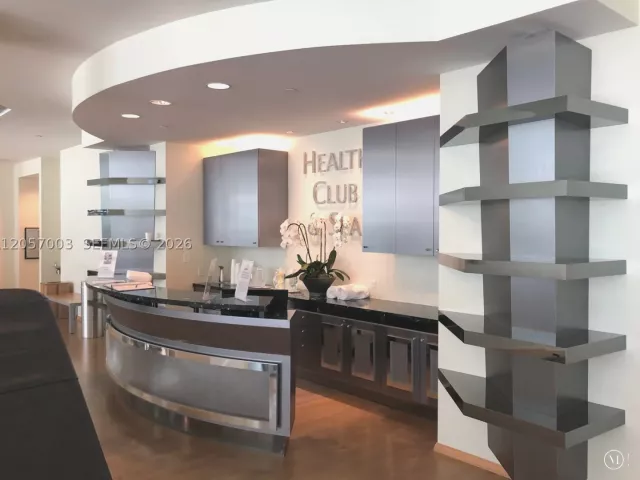 3-bedroom condo for rent in Miami - 1331 Brickell Bay Dr BL-48 - MondialRealty