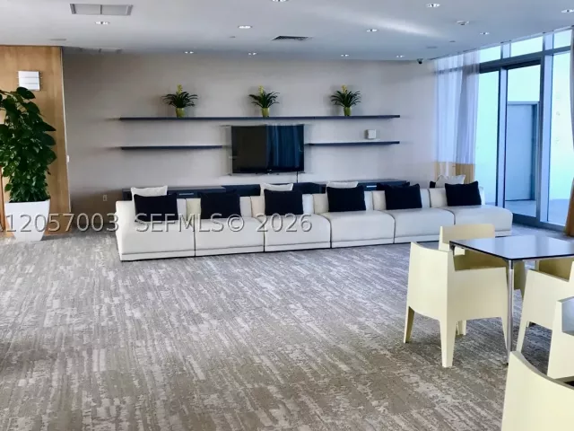 3-bedroom condo for rent in Miami - 1331 Brickell Bay Dr BL-48 - MondialRealty
