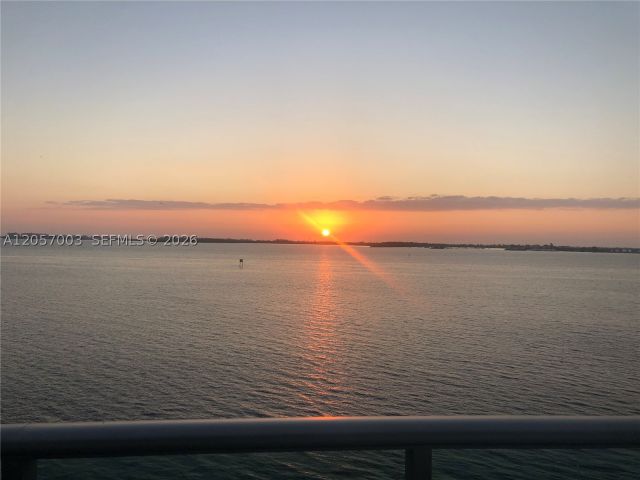 3-bedroom condo for rent in Miami - 1331 Brickell Bay Dr BL-48 - MondialRealty