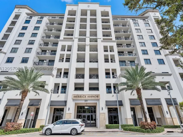 1-bedroom condo for rent in Coral Gables - 301 Altara Ave 520 - MondialRealty