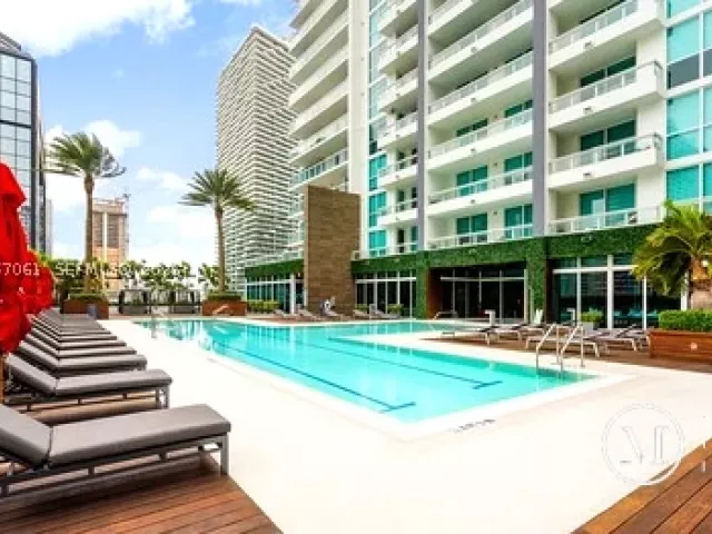 1-bedroom condo for rent in Miami - 1080 Brickell Ave 713 - MondialRealty