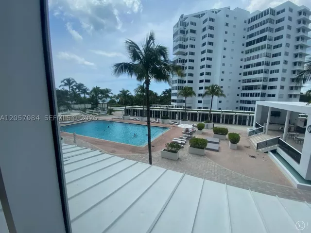 1-bedroom condo for rent in Bal Harbour - 10275 Collins Ave 215 - MondialRealty