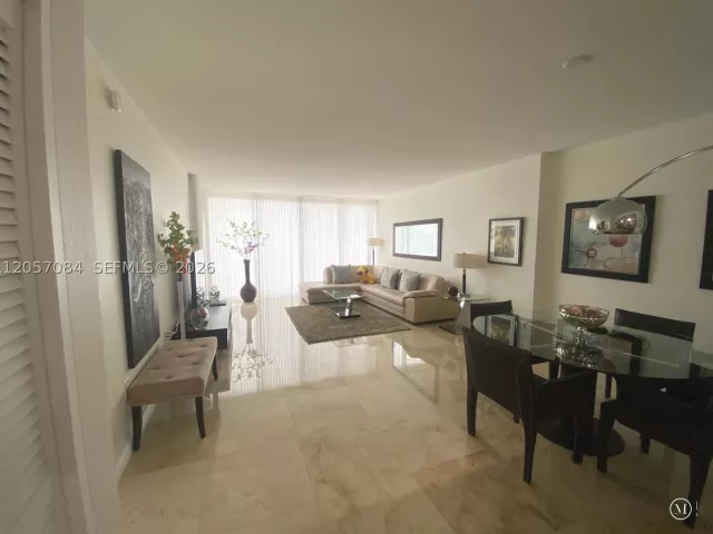 1-bedroom condo for rent in Bal Harbour - 10275 Collins Ave 215 - MondialRealty