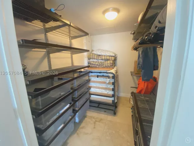 1-bedroom condo for rent in Bal Harbour - 10275 Collins Ave 215 - MondialRealty